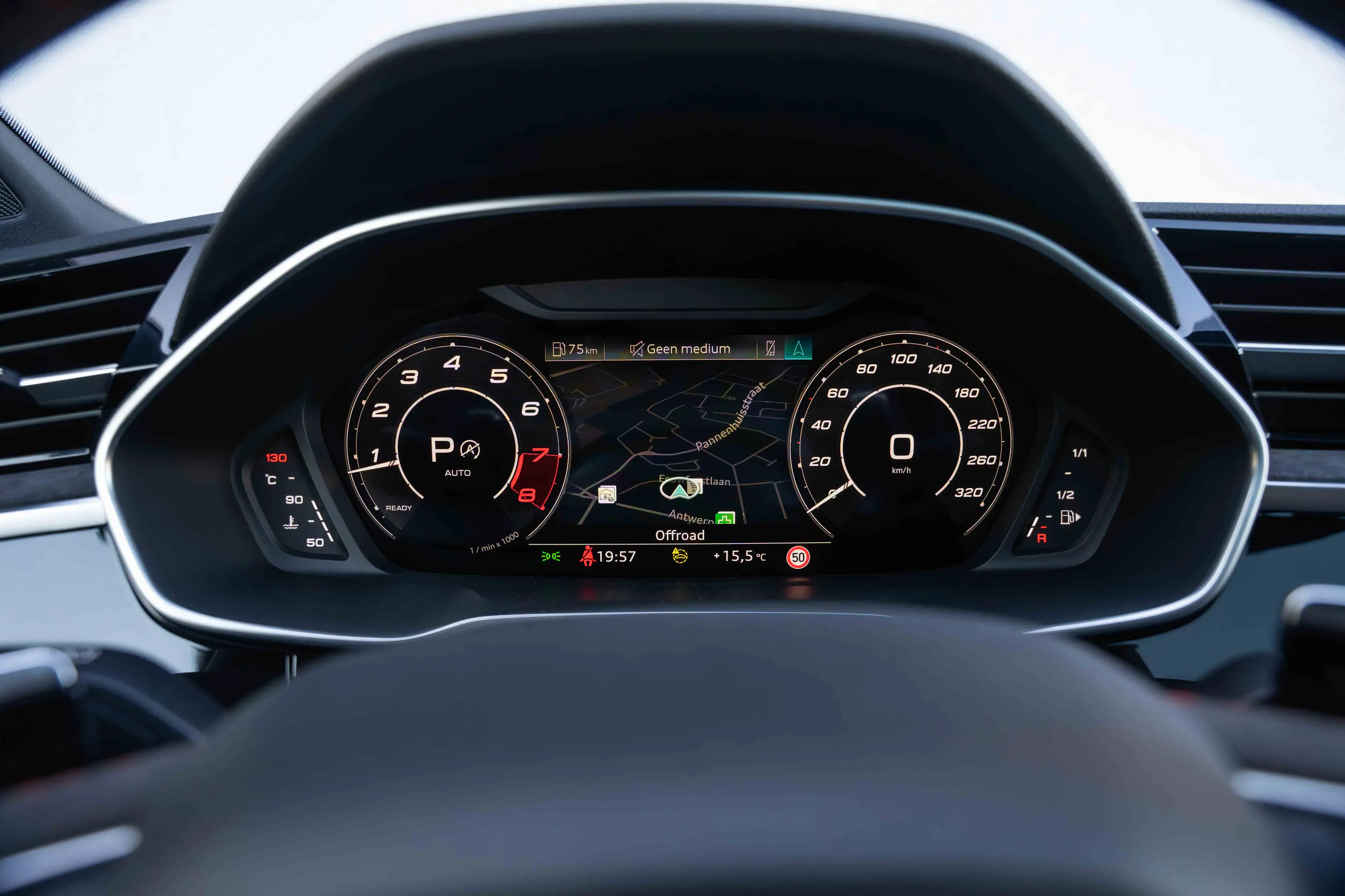 Audi RS Q3 Sportback 2.5 TFSI MATRIX/PANO/MAXTON/SONOS3D/AMBIENTE/360°/CARPLAY — photo 14