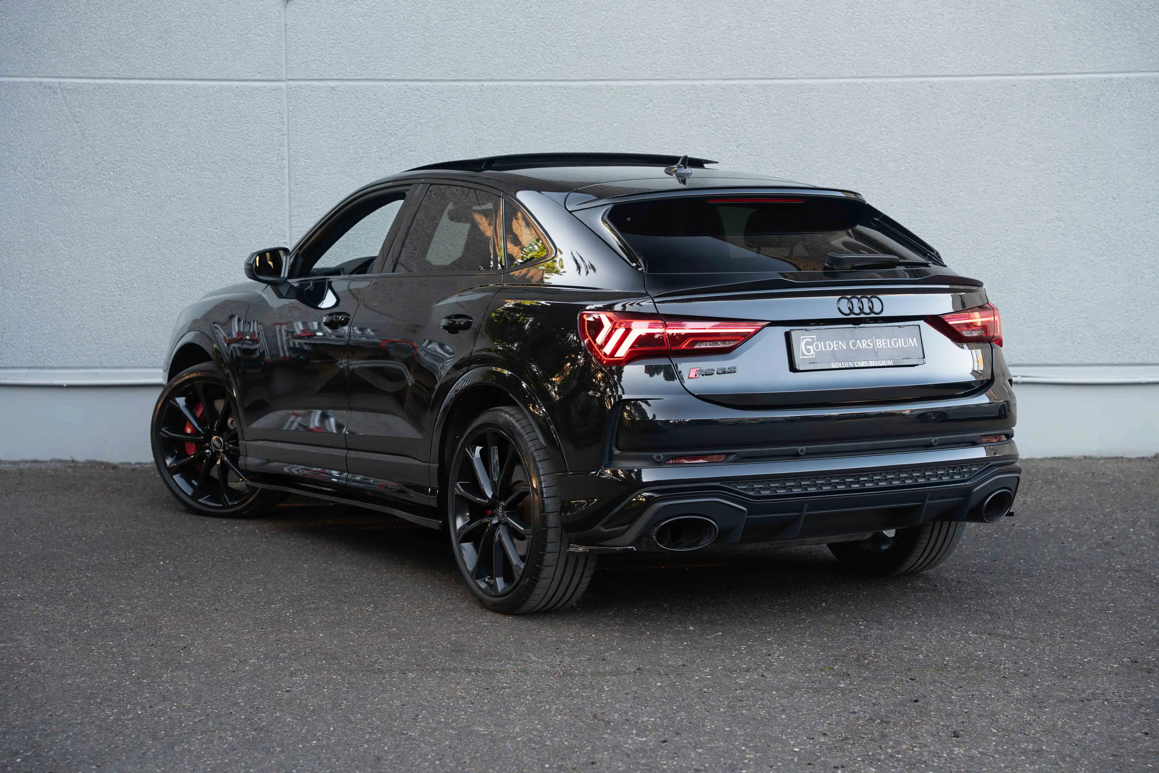 Audi RS Q3 Sportback 2.5 TFSI MATRIX/PANO/MAXTON/SONOS3D/AMBIENTE/360°/CARPLAY — photo 6