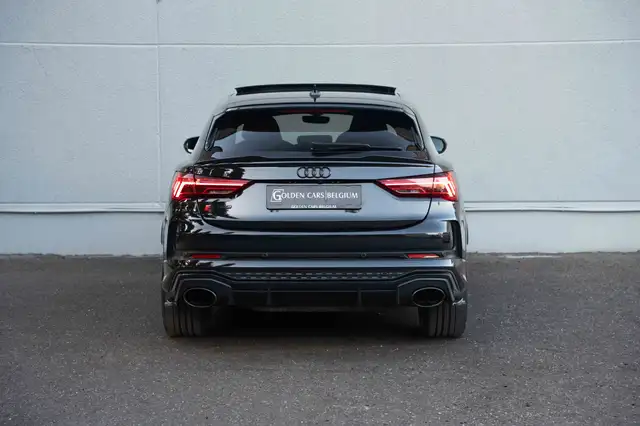 Audi RS Q3 view 7
