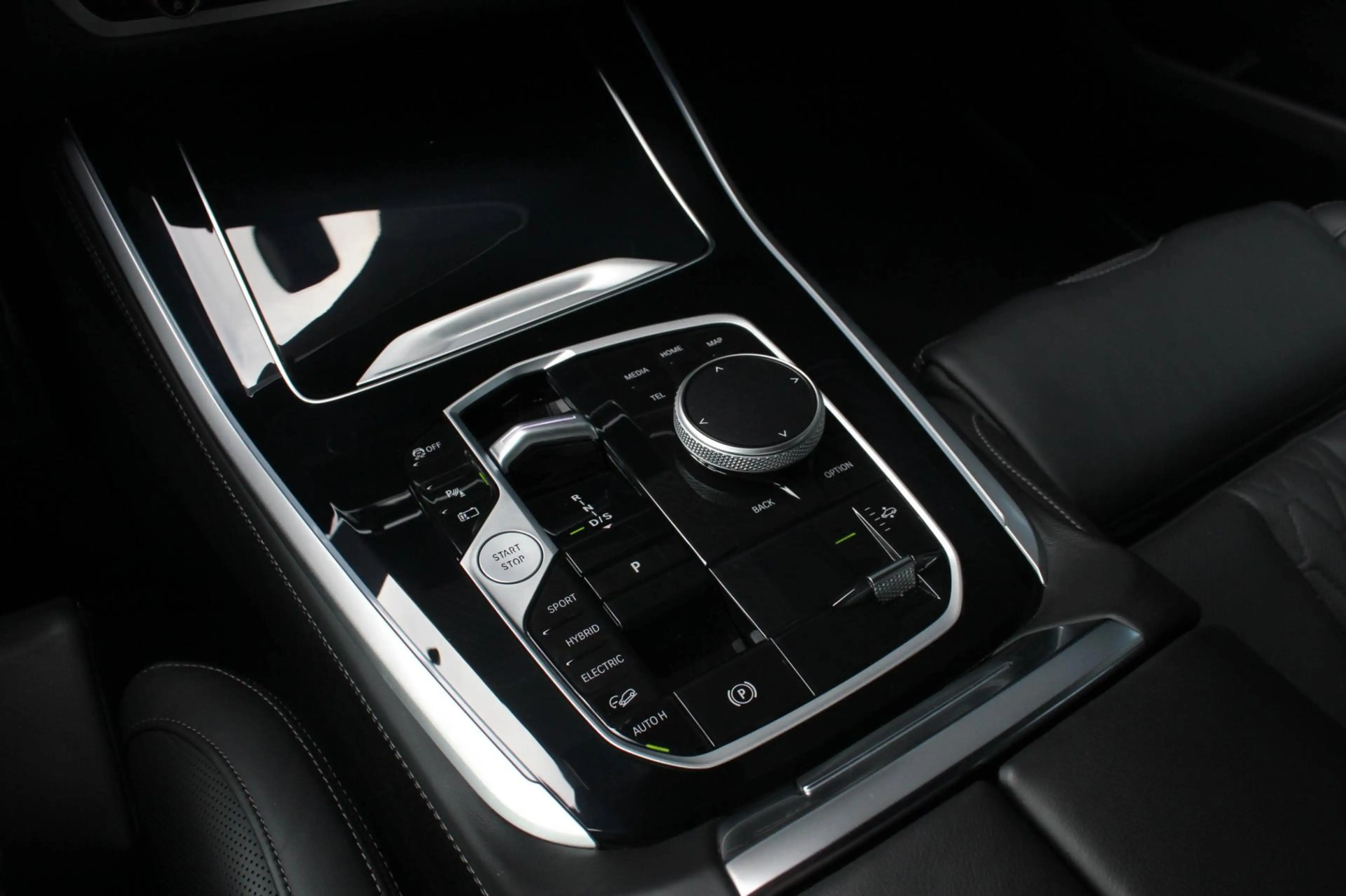 BMW X5 XDrive50e High Executive M-SPORT PRO / M-SEATS / S — photo 25