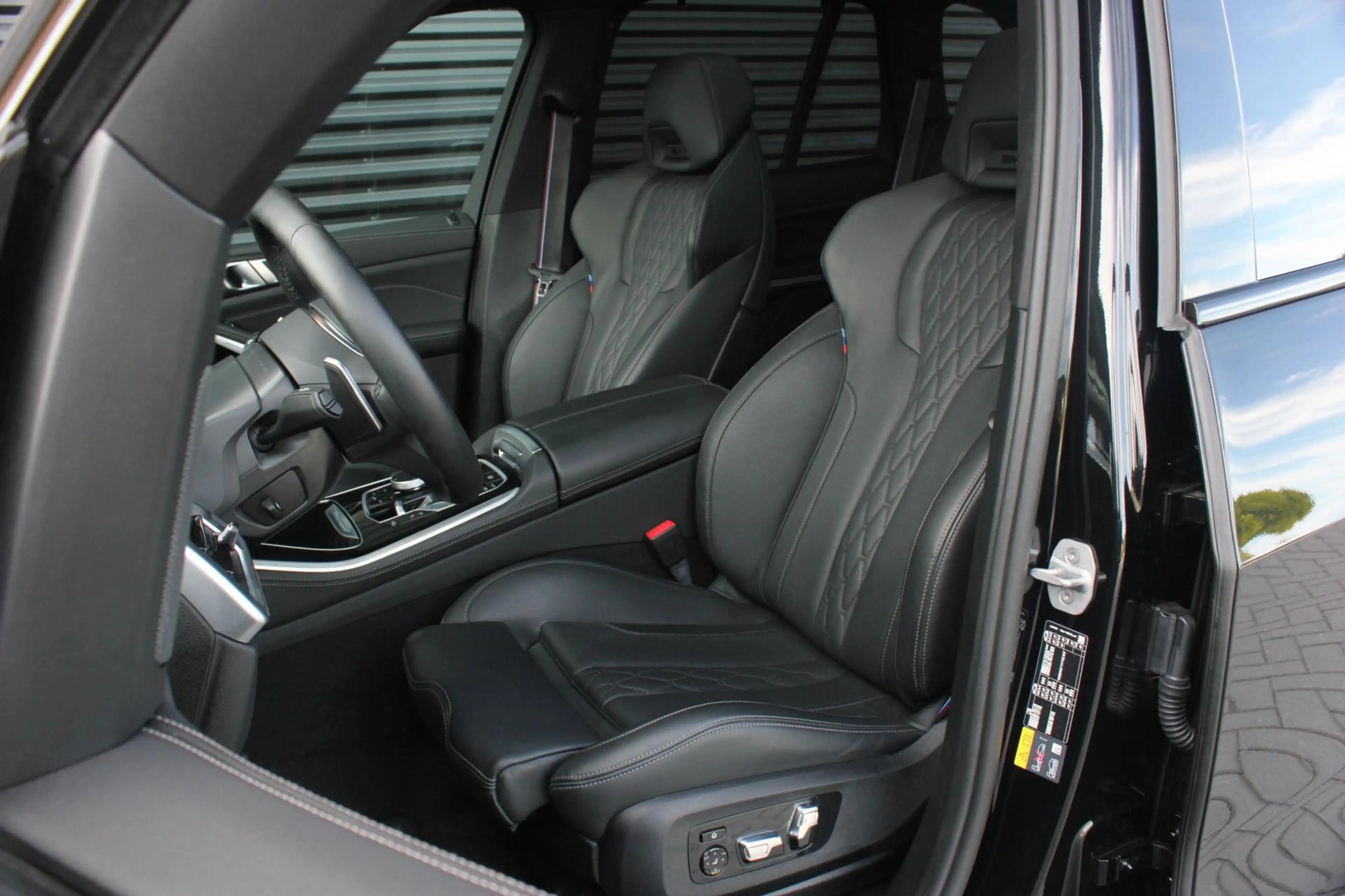 BMW X5 XDrive50e High Executive M-SPORT PRO / M-SEATS / S — photo 28