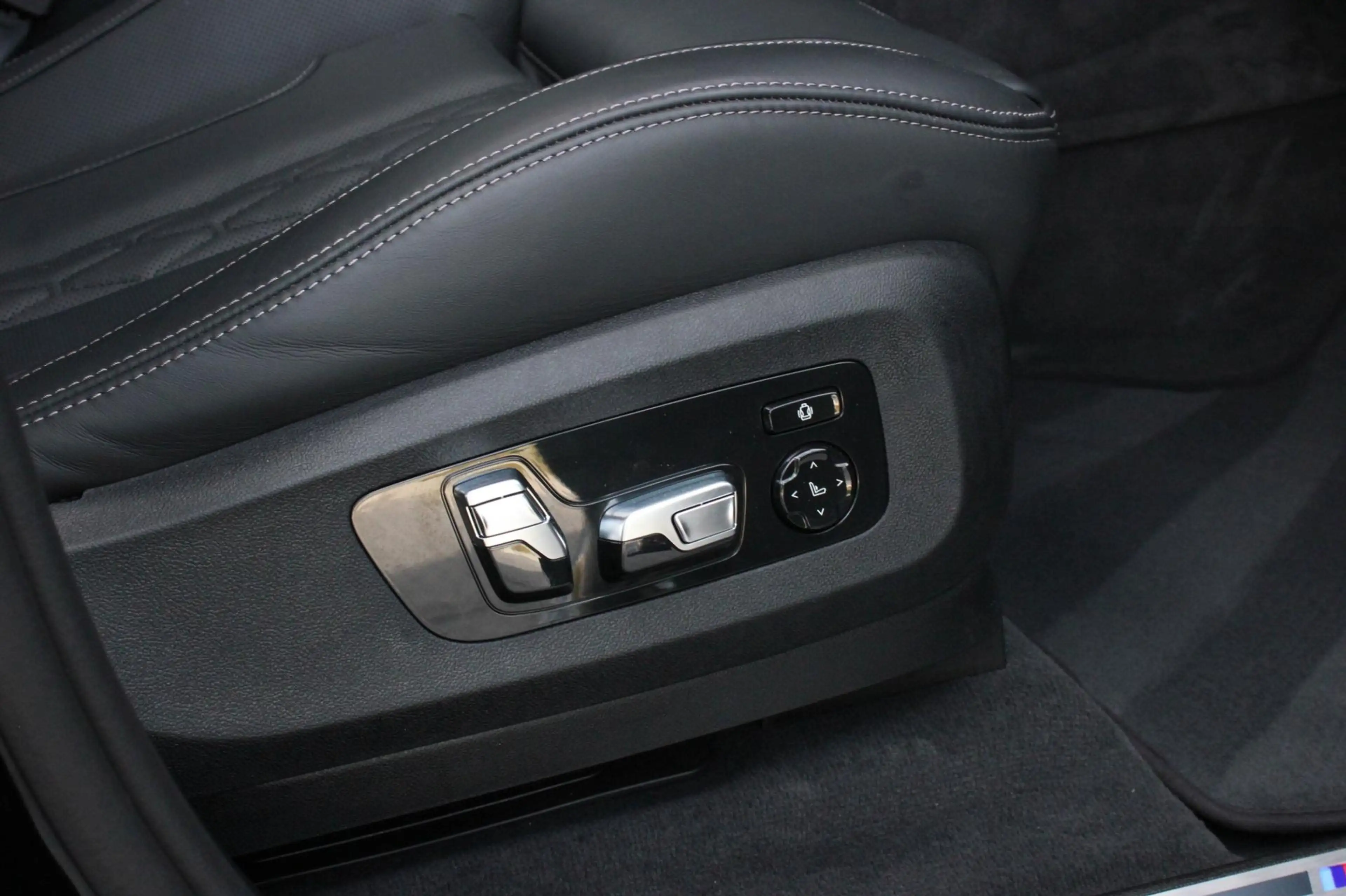 BMW X5 XDrive50e High Executive M-SPORT PRO / M-SEATS / S — photo 19
