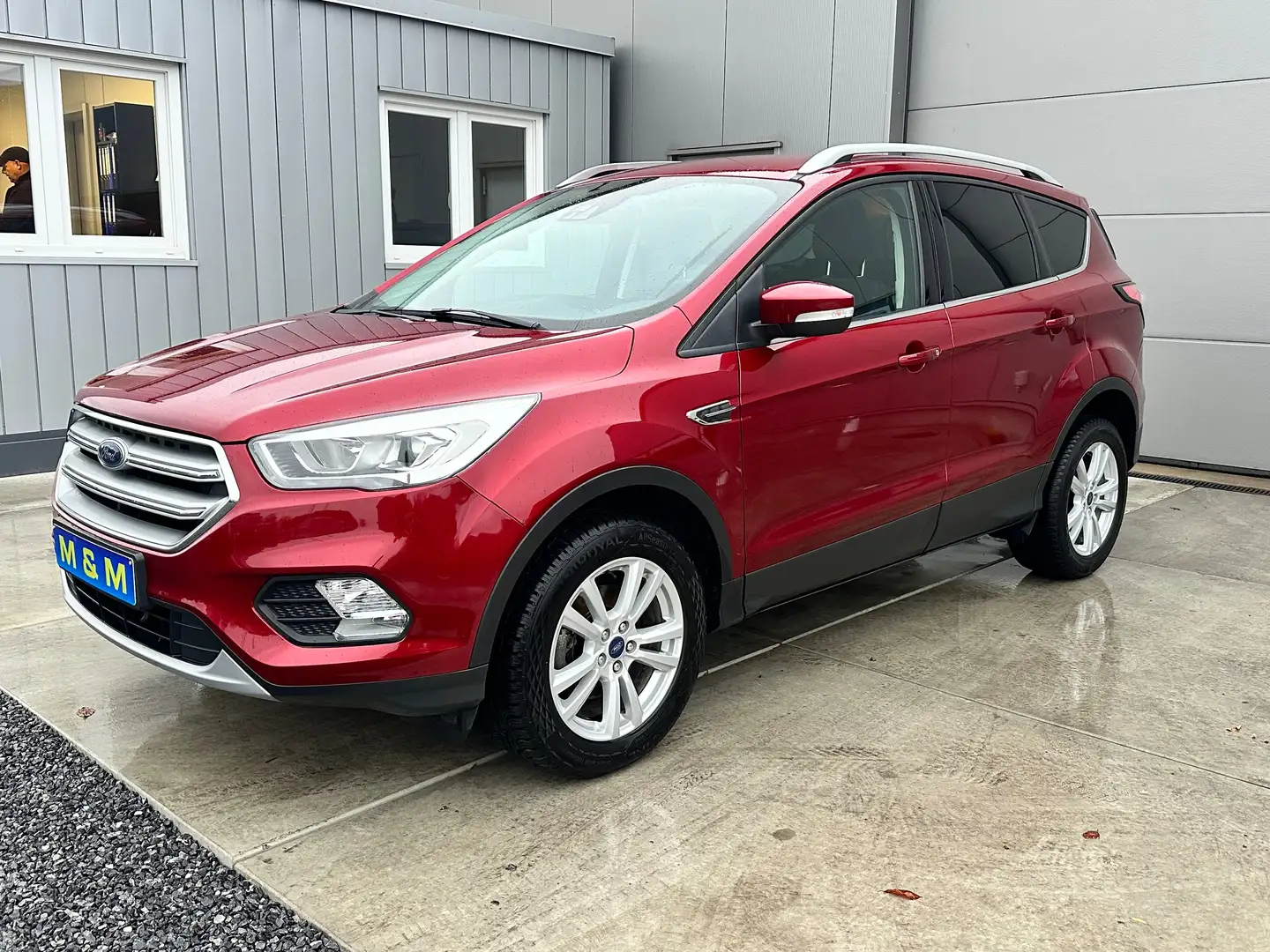 Ford Kuga Kuga 1.5 EcoBoost 2x4 Business ** 12 m garantie ** Rouge - 1