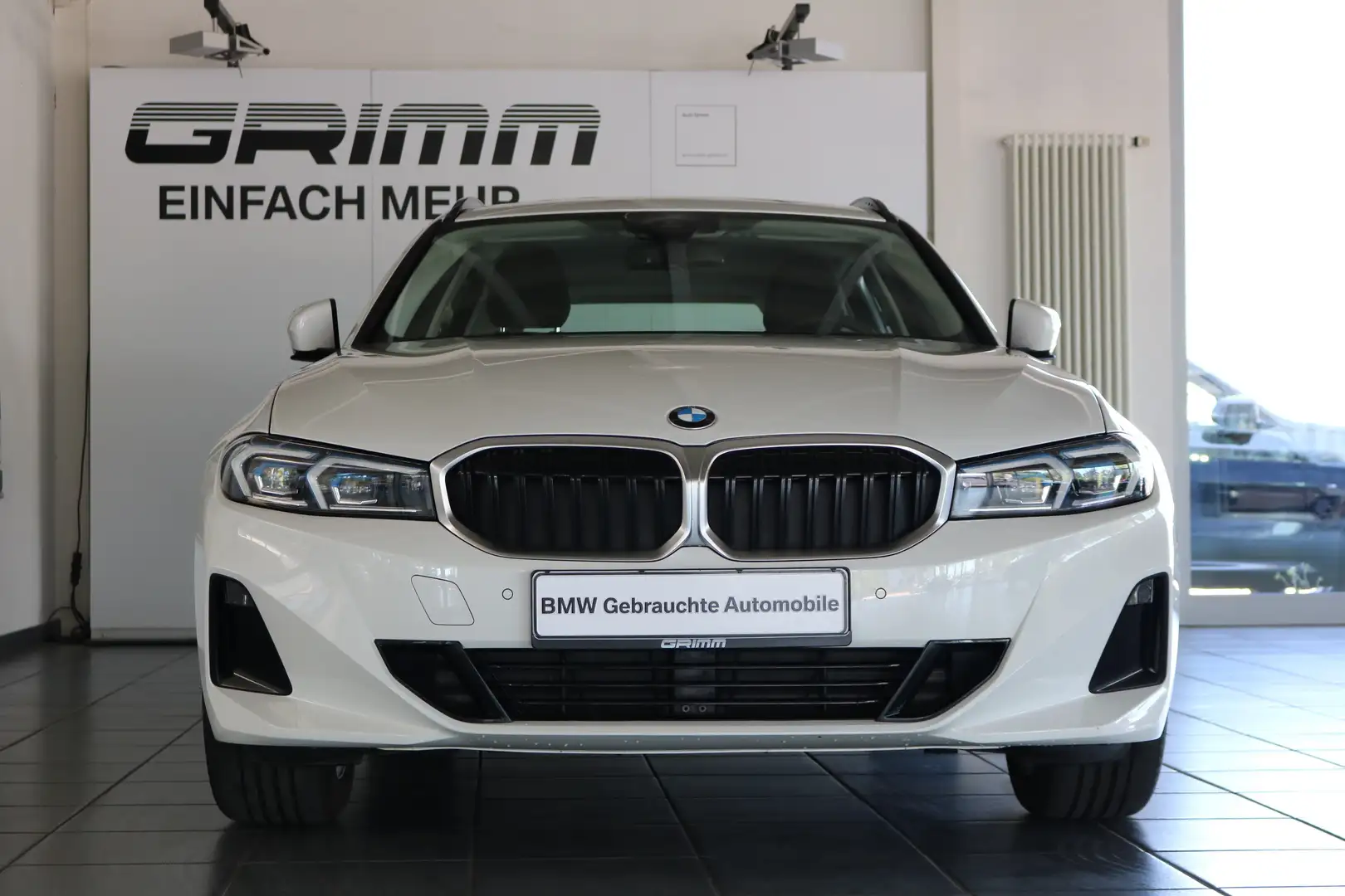 BMW 320 i Touring Park-Ass. + Innovations-Paket, Head-up R Blanc - 2