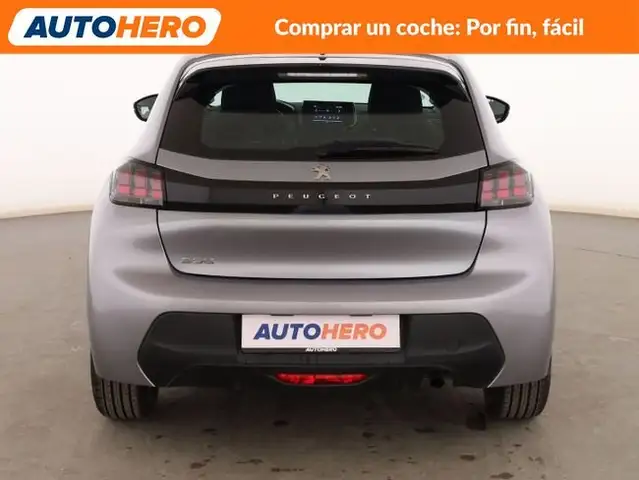 Peugeot 208 view 5