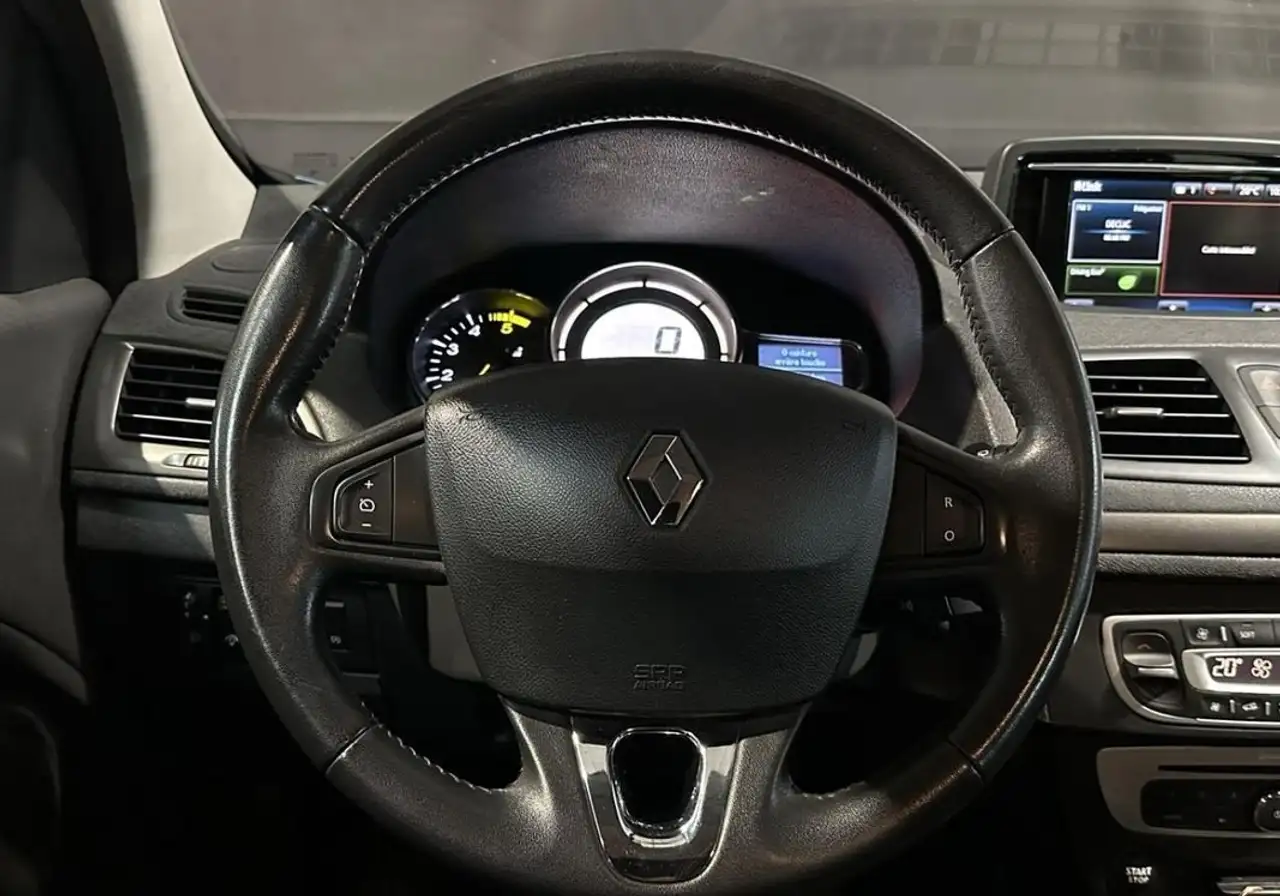 Renault Megane Berline — photo 13