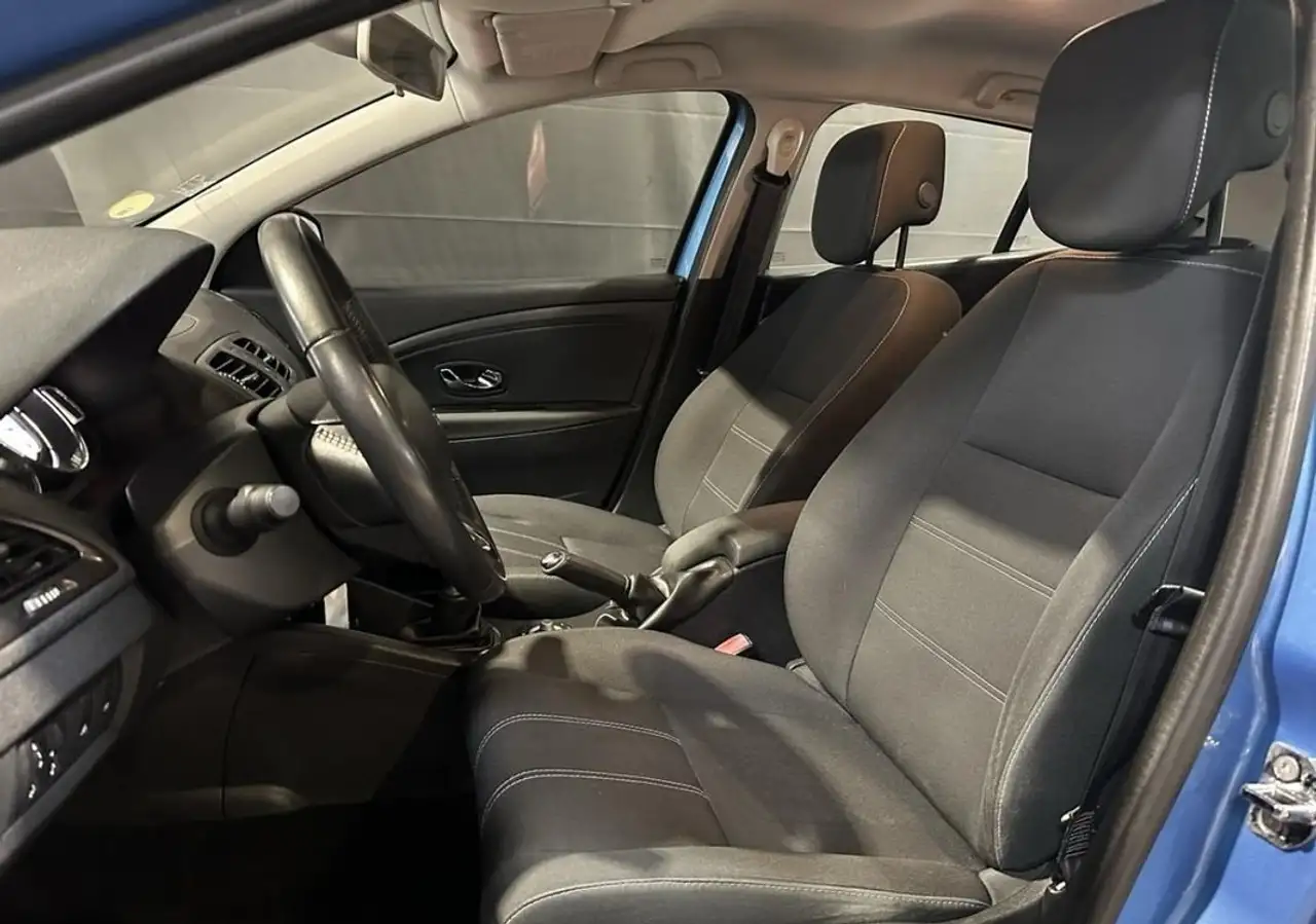 Renault Megane Berline — photo 11