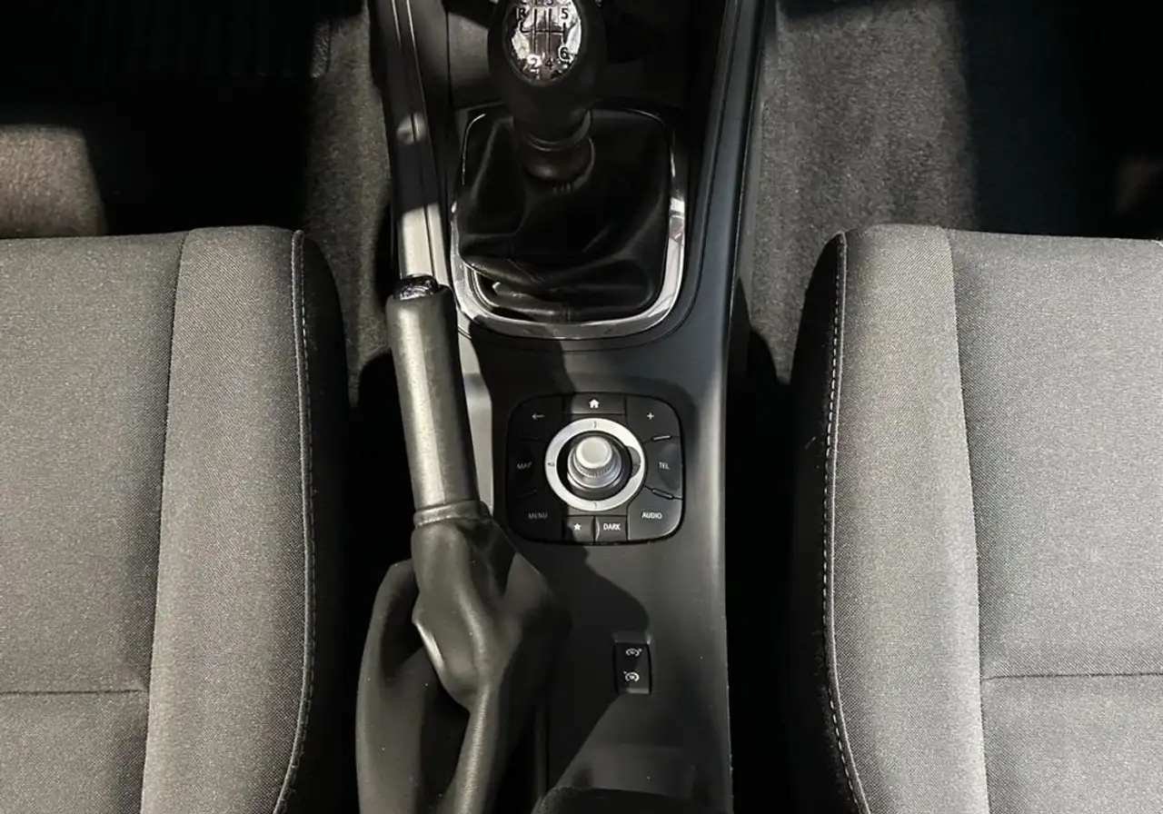 Renault Megane Berline — photo 18