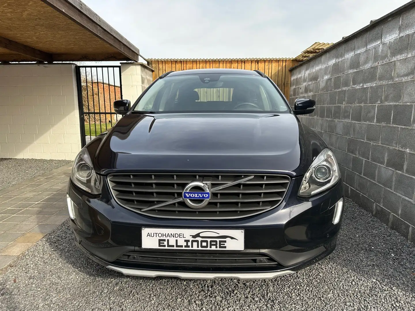 Volvo XC60 2.0 D3 Momentum Geartronic Xenon Navi BT Pdc Azul - 2