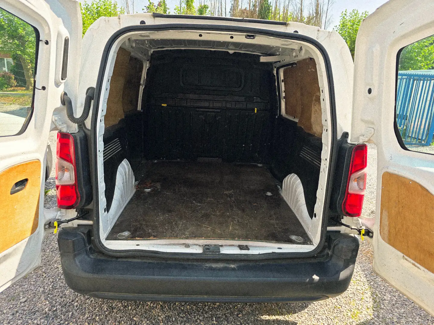 Citroen Berlingo BERLINGO UTILITAIRE 3 PLACES-ETAT NEUF-lire svp, Blanc - 2
