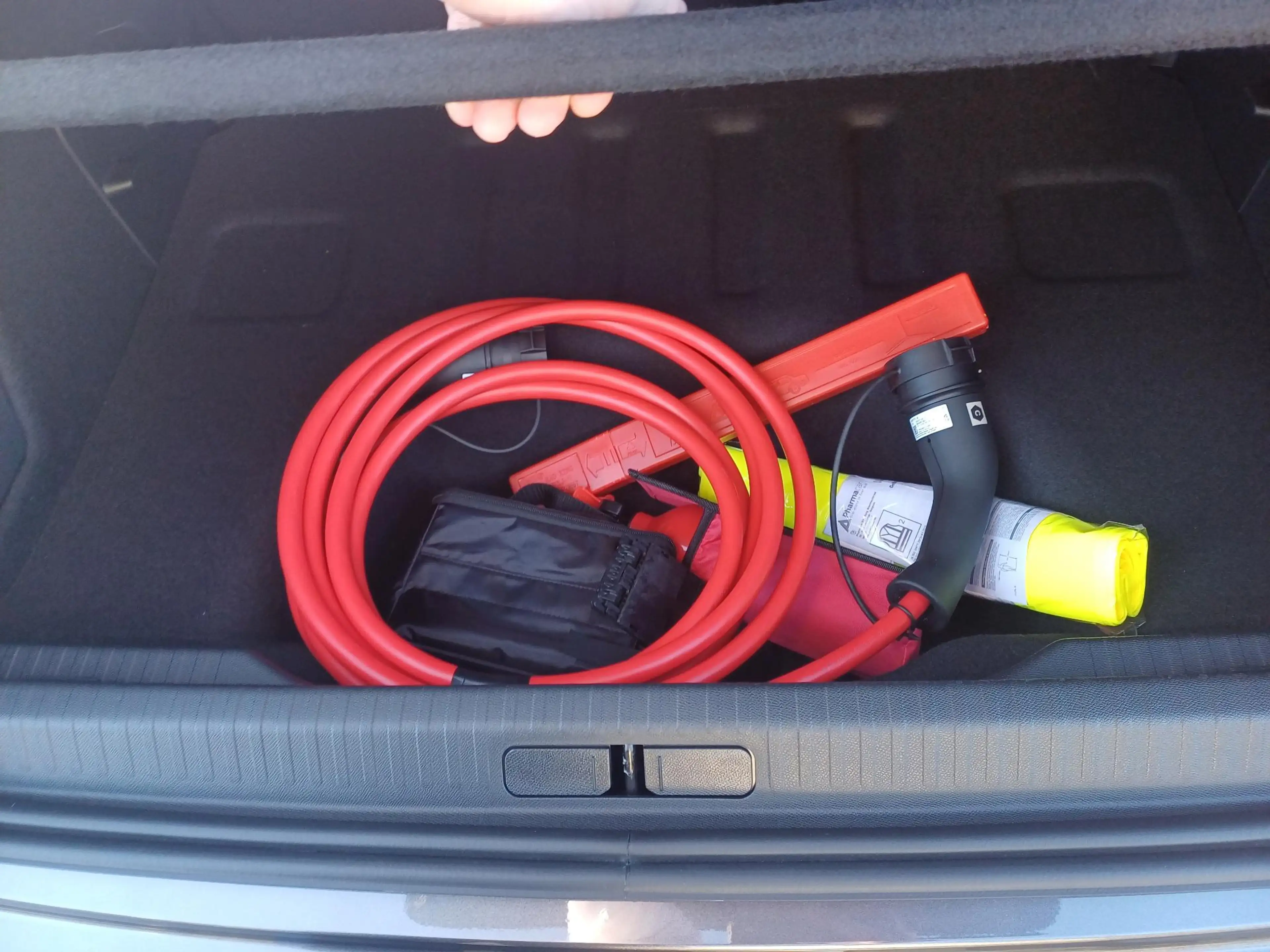 Citroen E-C4 Electric 115 kW PLUS — photo 9