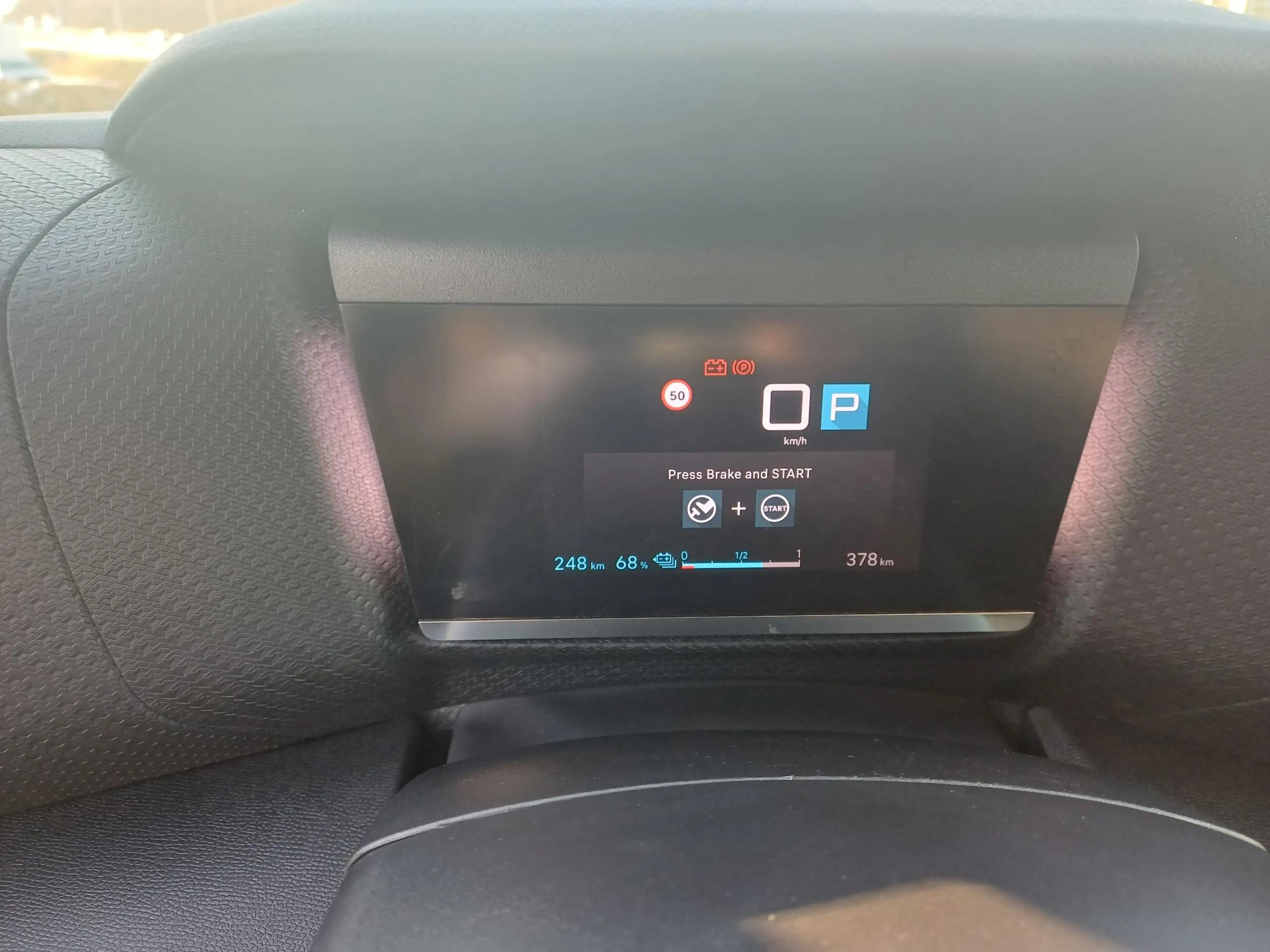 Citroen E-C4 Electric 115 kW PLUS — photo 12