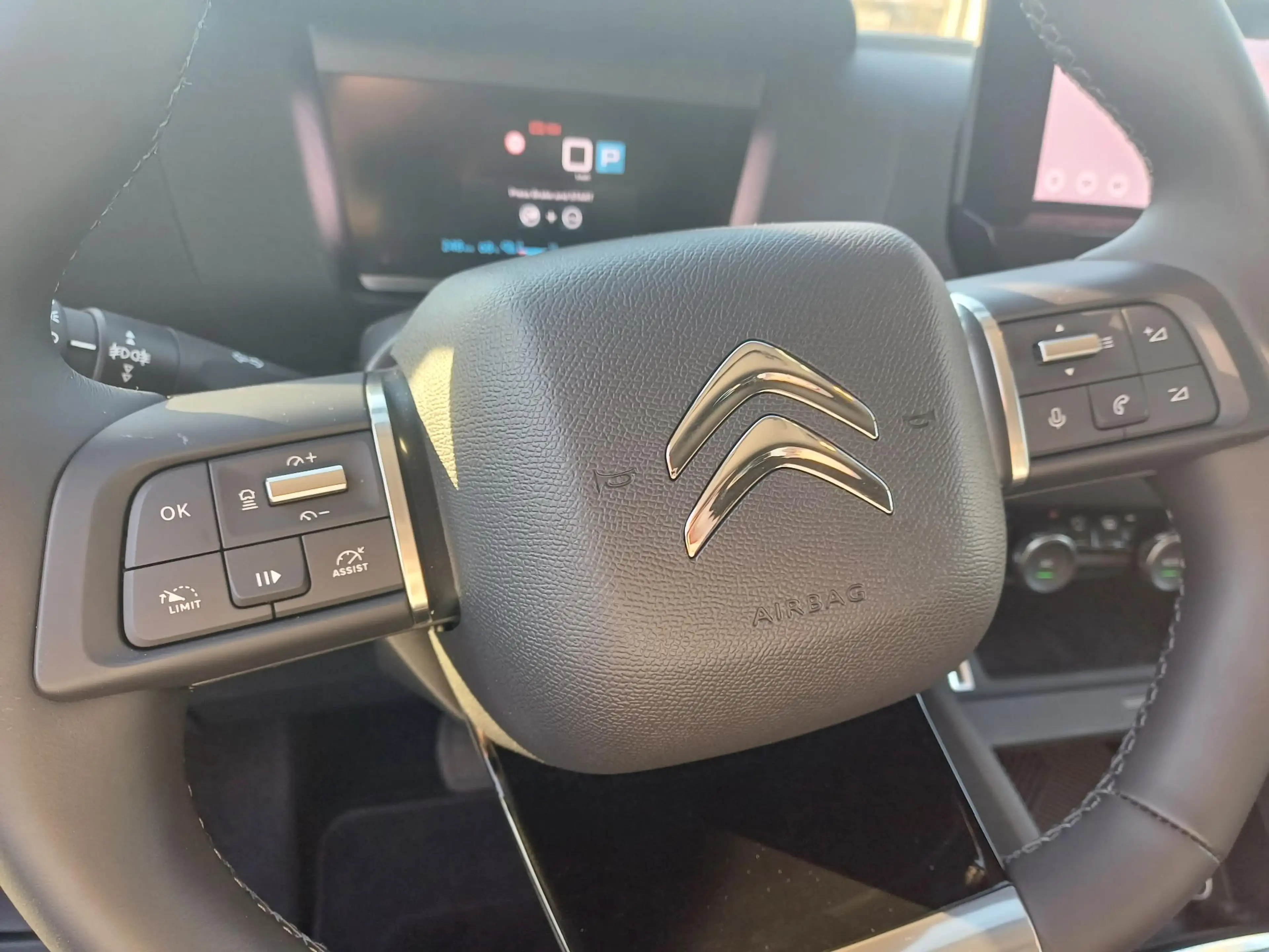 Citroen E-C4 Electric 115 kW PLUS — photo 11