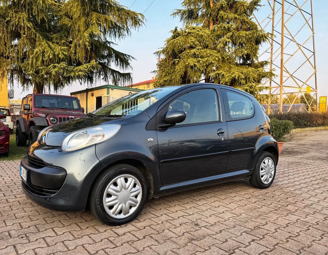 Citroen C1 1.4 HDi 55CV 5 porte OK NEOPATENTATI Grijs - 1