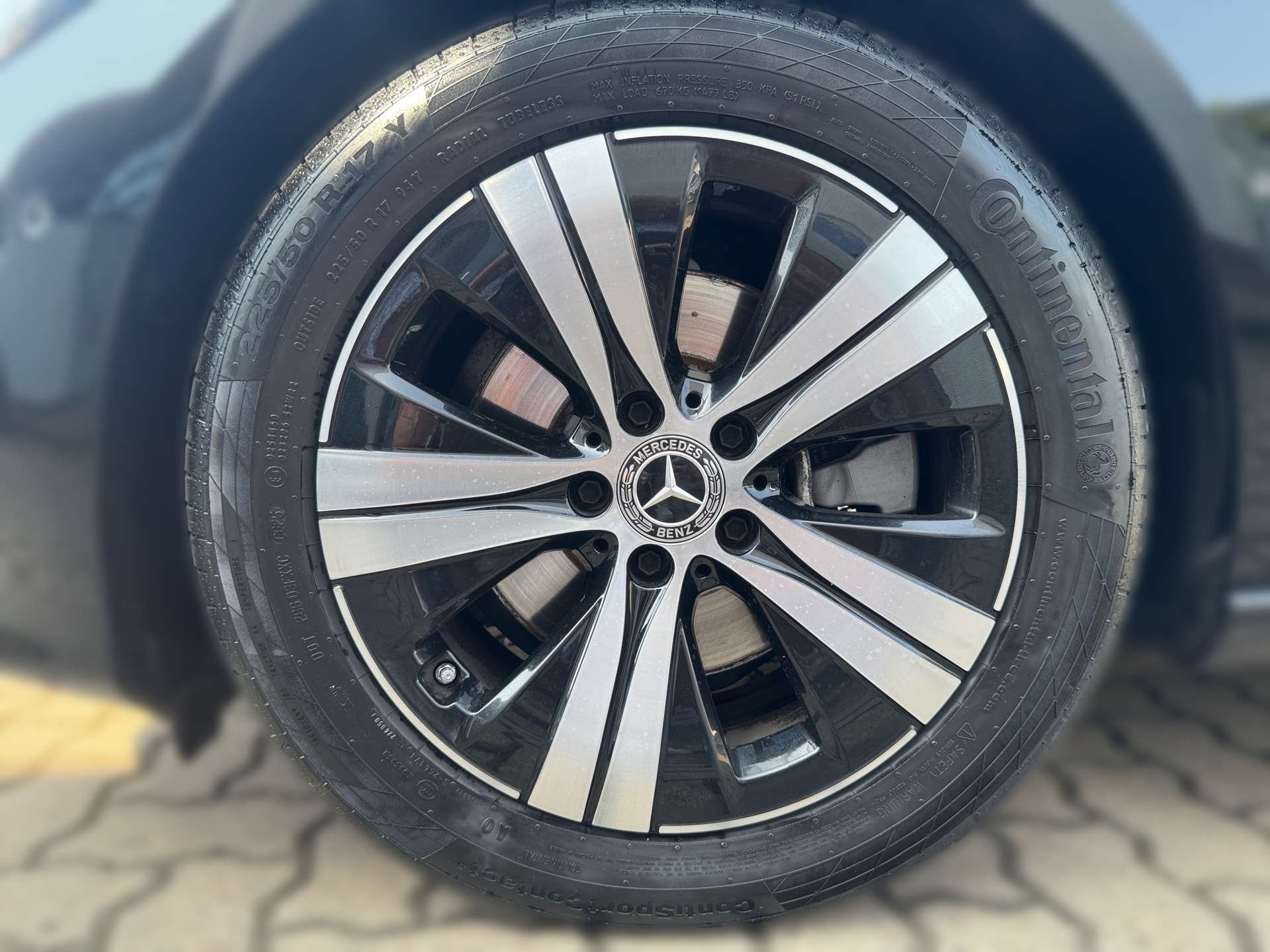 Mercedes-Benz C 220