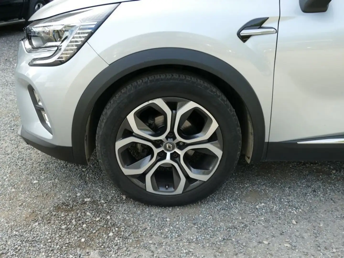 Renault Captur 1.5 DCI 95 Ch INTENS BVM5 Gris - 2