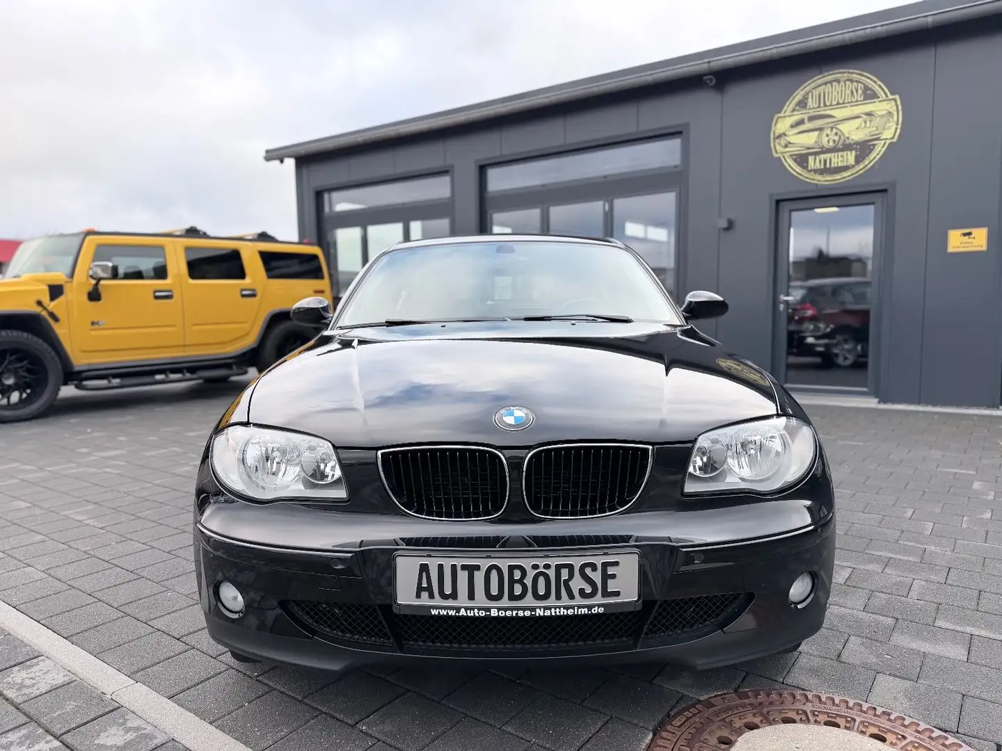 BMW 118 i*Klima*Leder*Pano*PDC Schwarz - 2