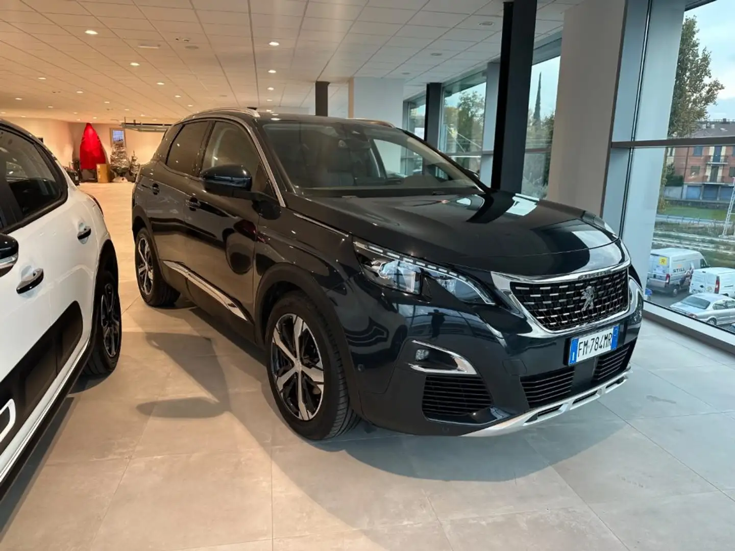 Peugeot 3008 BlueHDi 120 S&S EAT6 GT Line Grau - 2