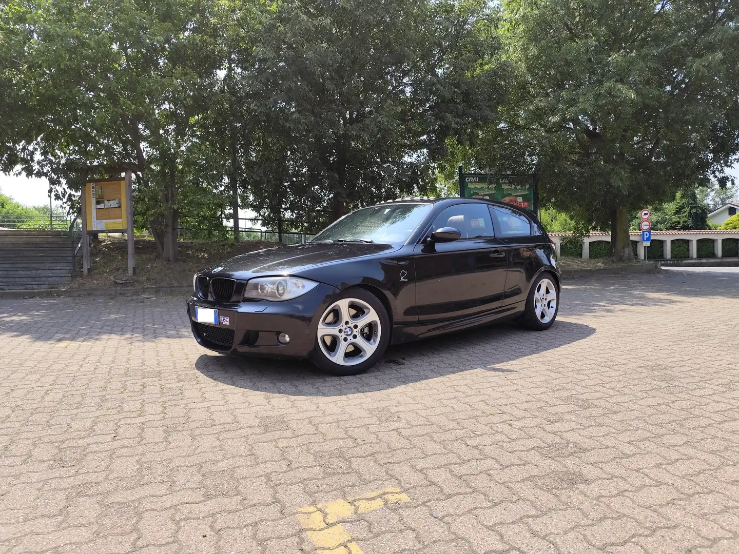 BMW 123 BMW 123d  Msport full opt, tetto, pelle, gancio Nero - 1
