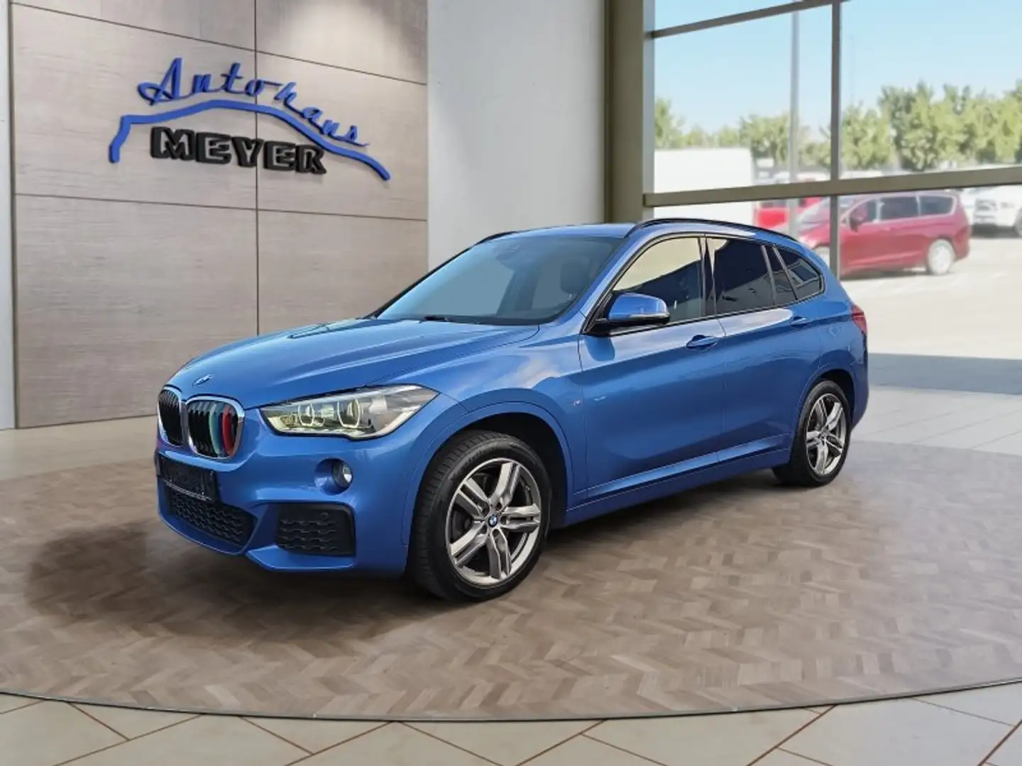 BMW X1 xDrive 20d M Sport aAHK/LED/Pano/Leder Blau - 1
