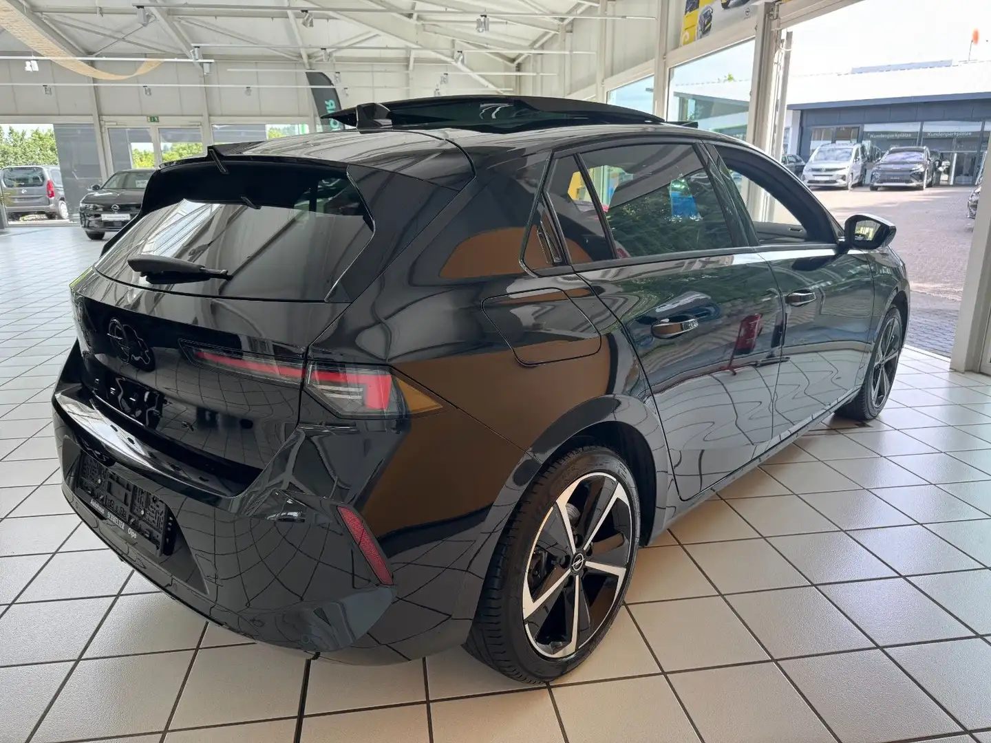 Opel Astra L Lim. 5-trg. GS PANO+LED+Anhängerkupplung Zwart - 2