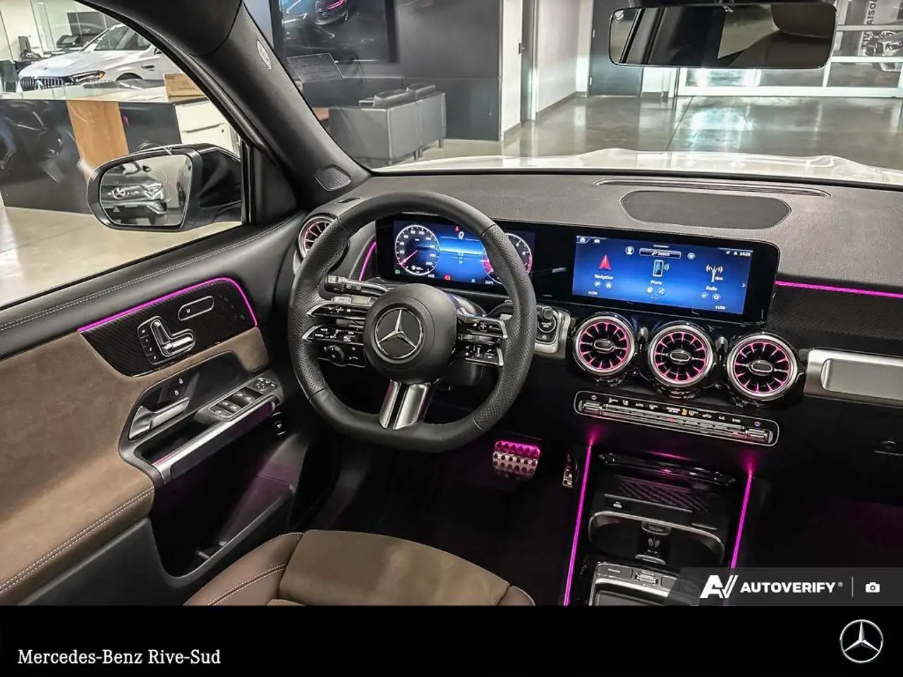 Mercedes-Benz GLB снимка Mercedes-Benz GLB