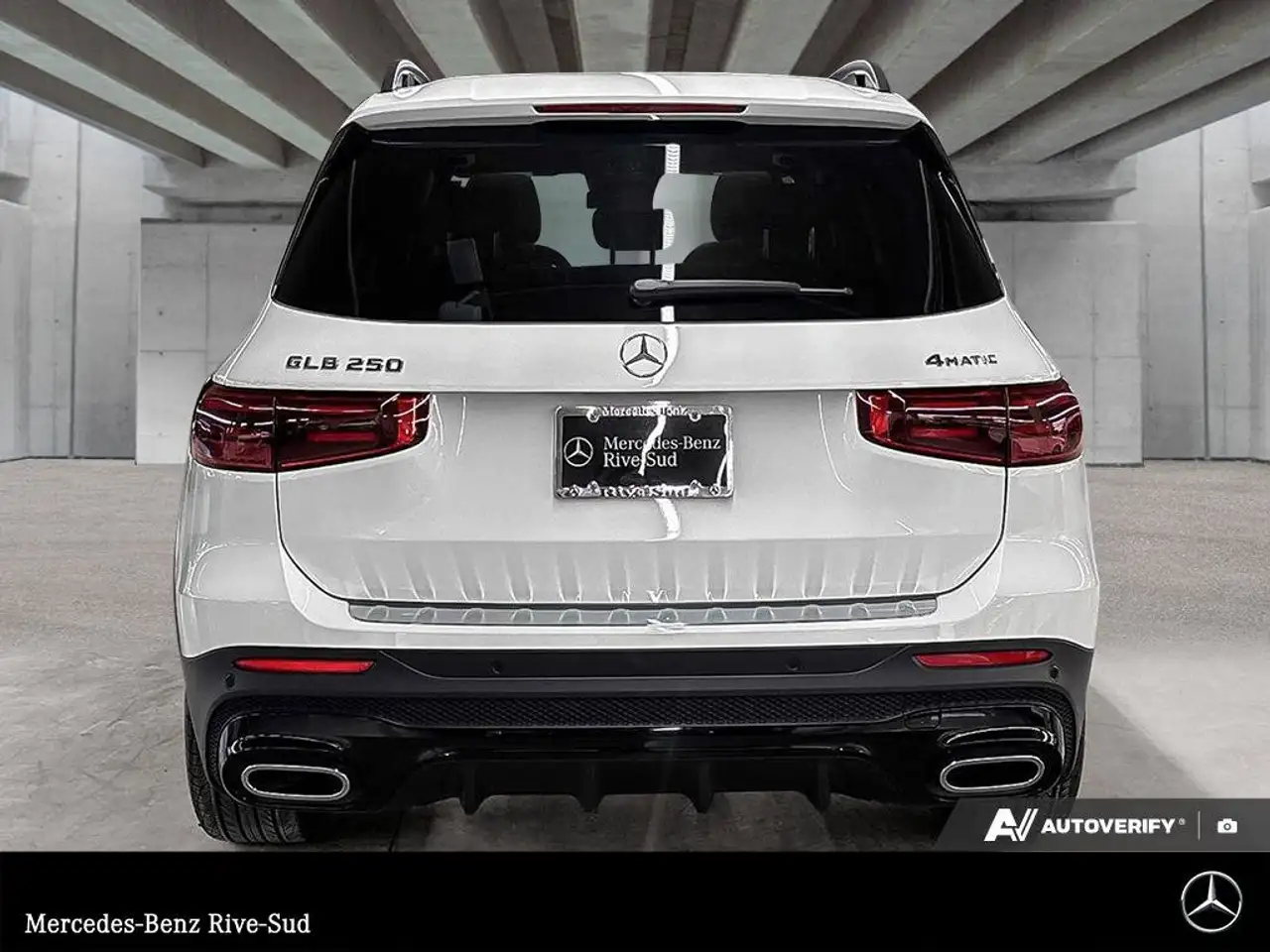Mercedes-Benz GLB снимка Mercedes-Benz GLB