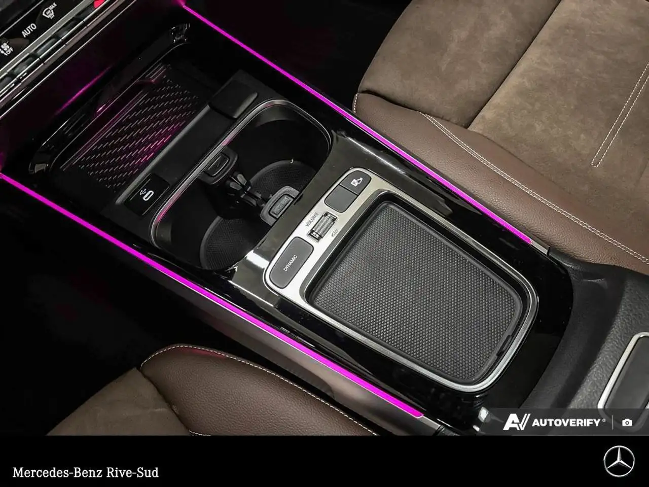 Mercedes-Benz GLB снимка Mercedes-Benz GLB