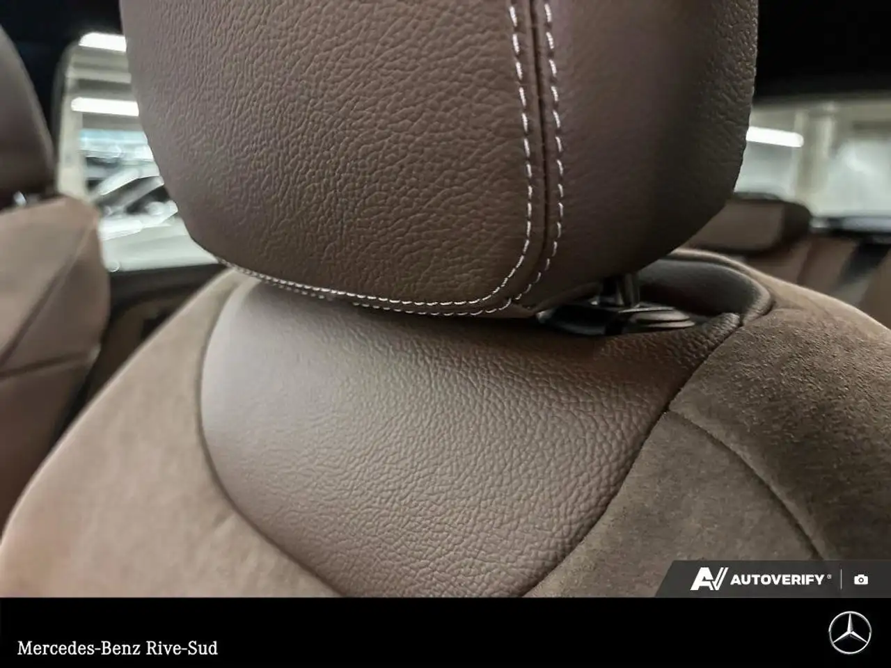 Mercedes-Benz GLB снимка Mercedes-Benz GLB