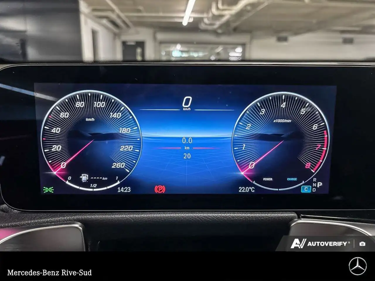 Mercedes-Benz GLB снимка Mercedes-Benz GLB