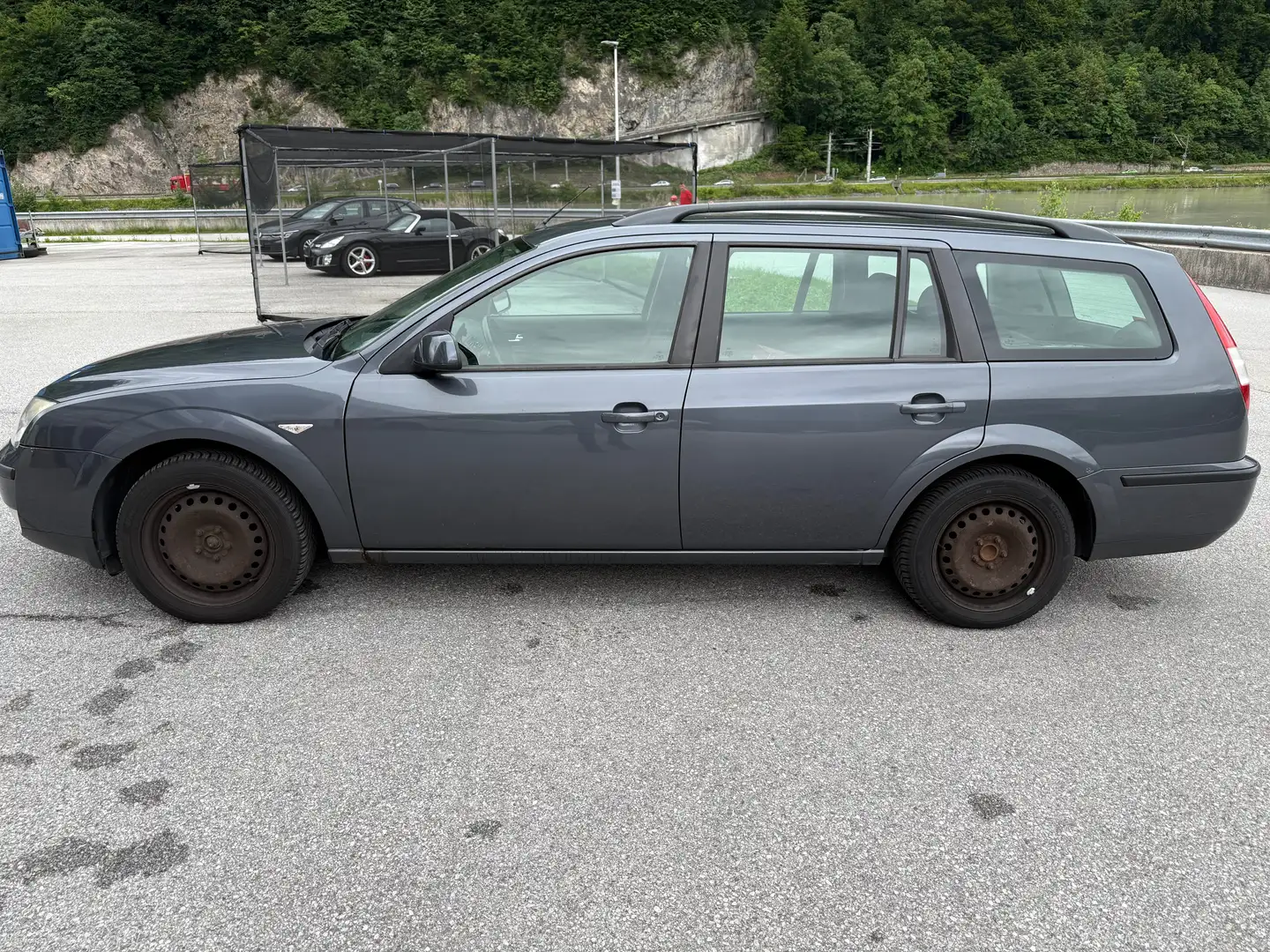 Ford Mondeo Grau - 2