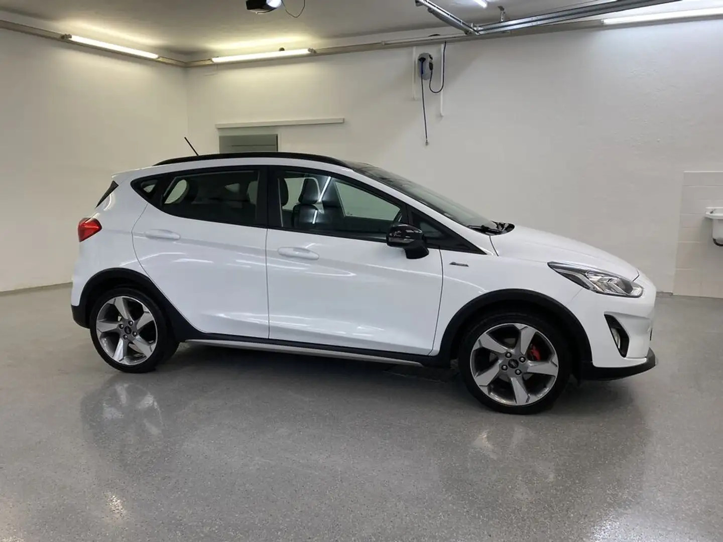 Ford Fiesta Active TOP Zustand! Weiß - 2