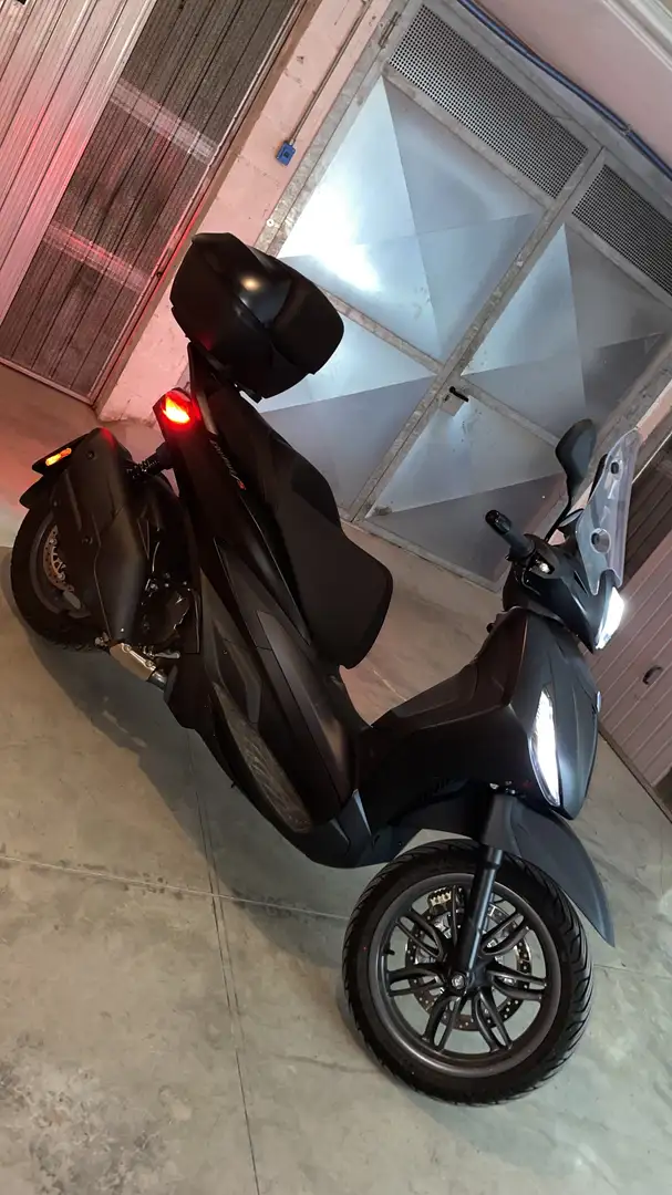 Piaggio Beverly 400 S HPE - 2