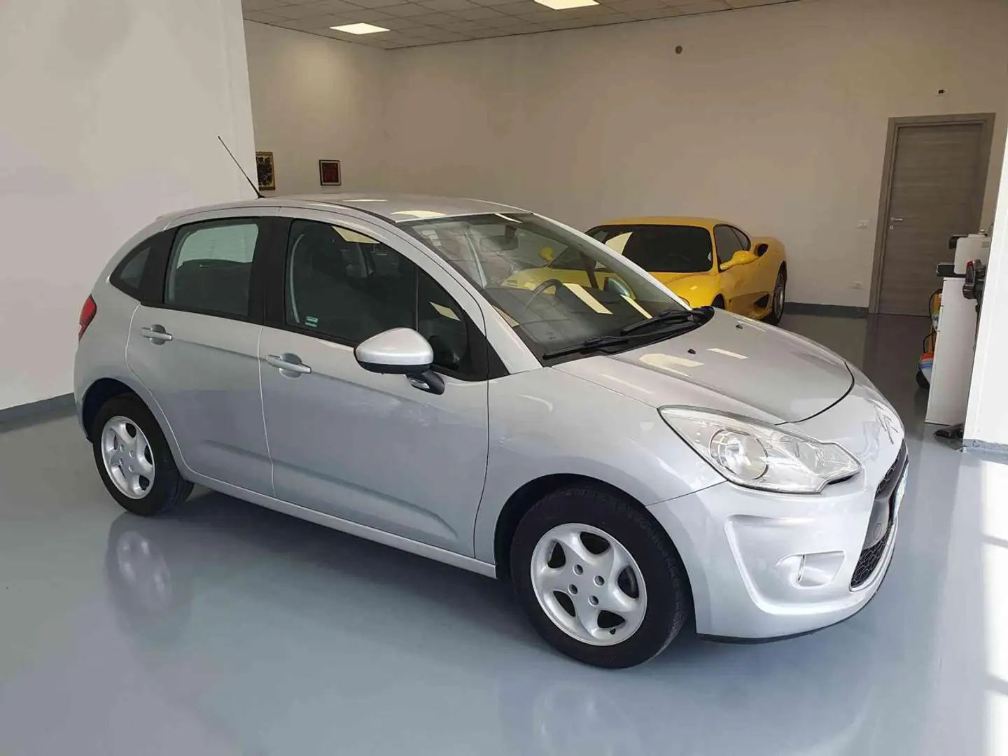 Citroen C3 1.4 HDi 70 Attraction Argent - 2