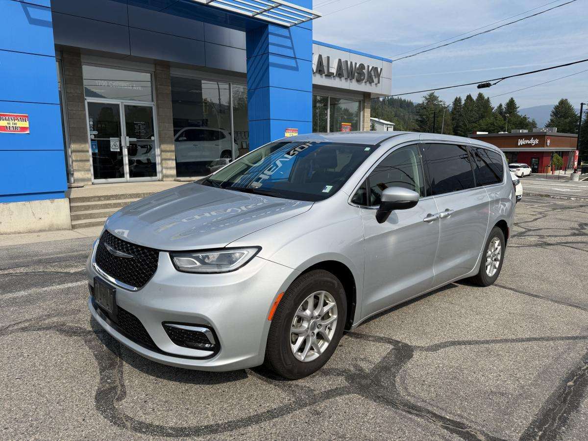 2023 Chrysler Pacifica Touring L