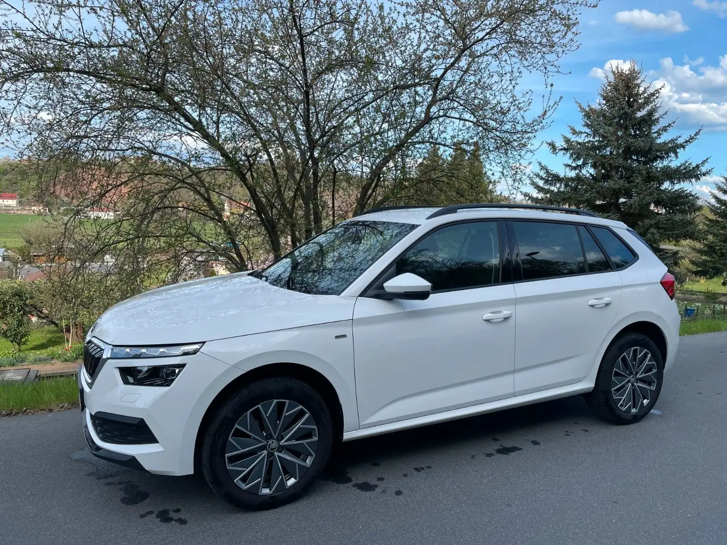 Skoda Kamiq Tour 1.0 TSI 81 KW Bianco - 1