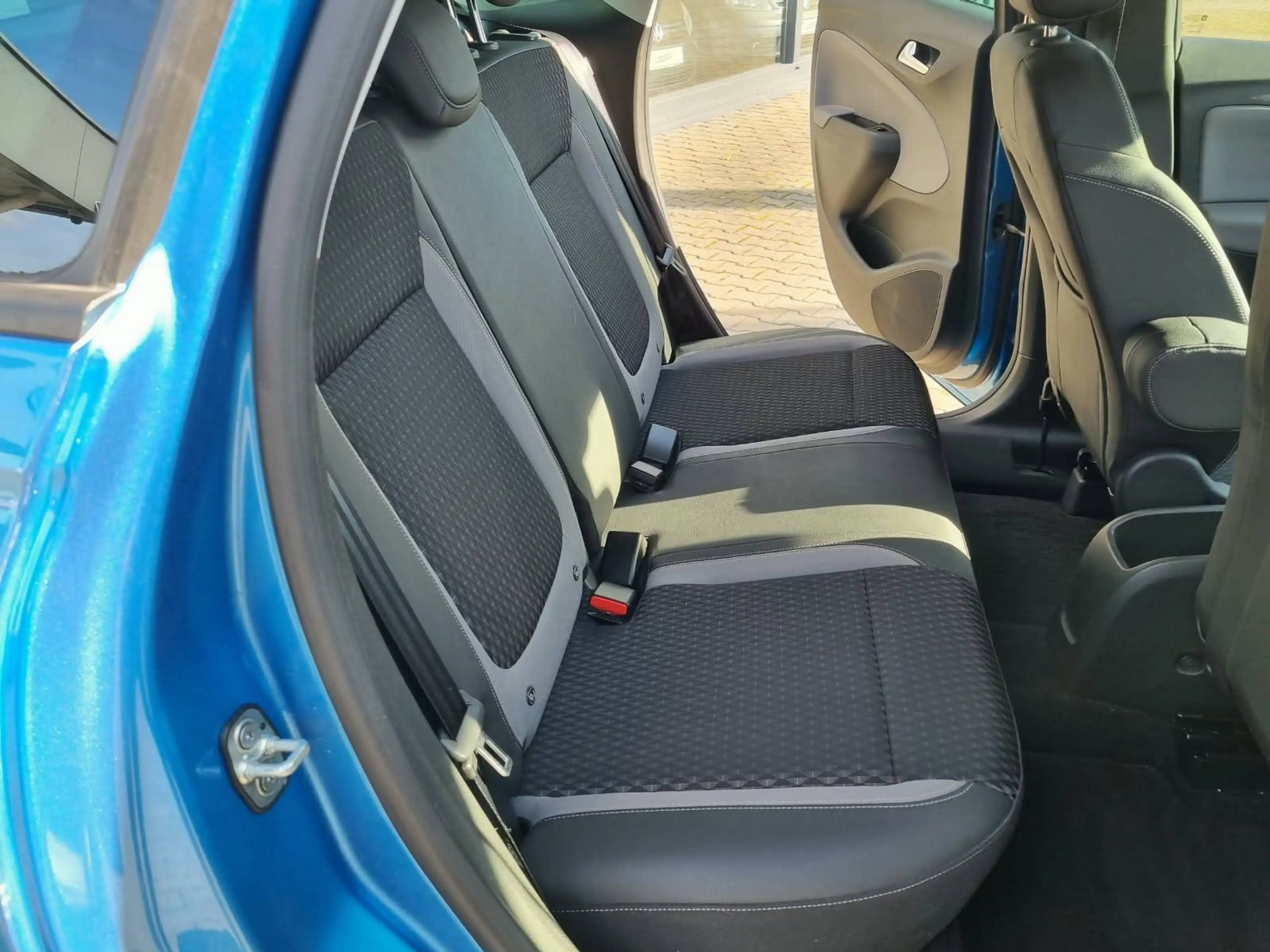 Opel Crossland X Innovation — photo 12