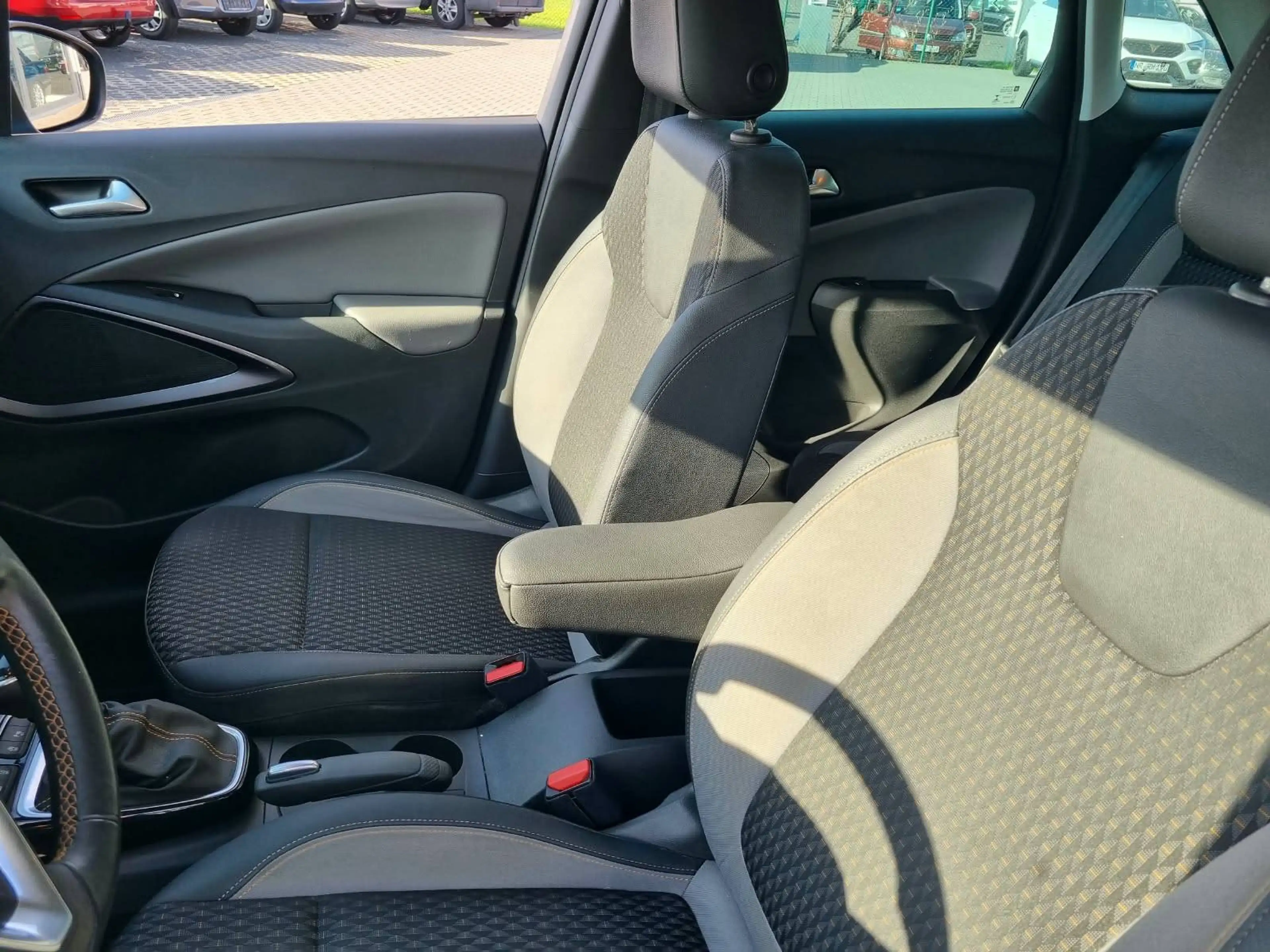 Opel Crossland X Innovation — photo 8