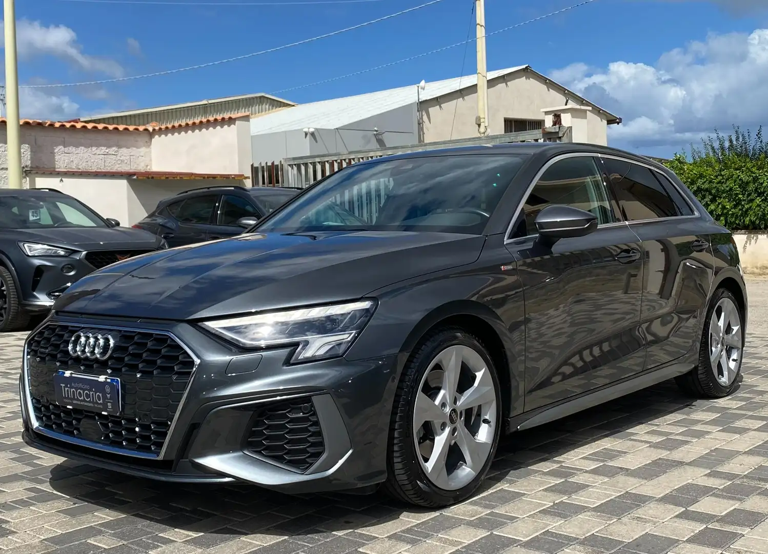 Audi A3 SPB S line edition 2.0 TDI 200CV s-tronic quattro Grau - 2