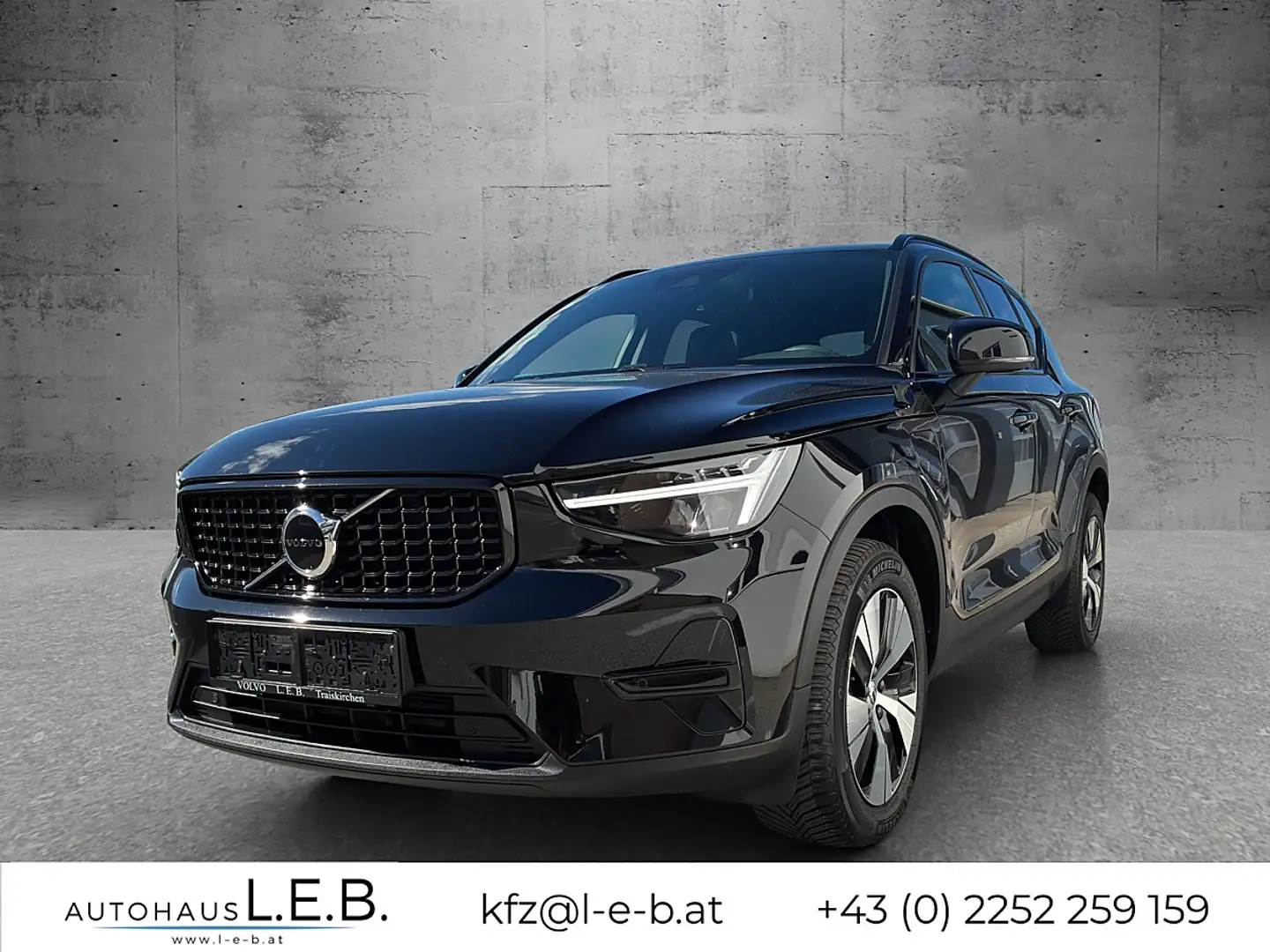 Volvo XC40 T4 Twin Engine 2WD Plus Dark Recharge (EURO Schwarz - 1