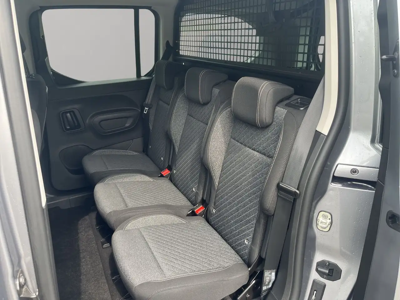 Peugeot Rifter 2026 — фото 12