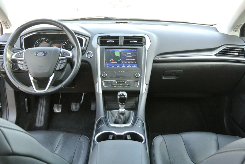Ford Mondeo Traveller 2.0 EcoBlue TITANIUM * LEDER * PANO *AHK — photo 5