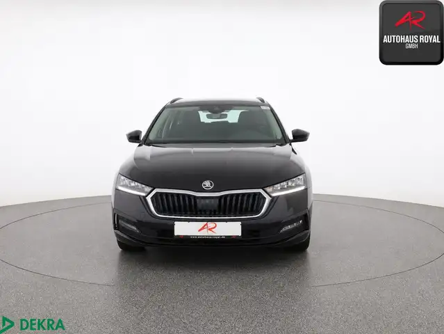 Skoda Octavia view 8