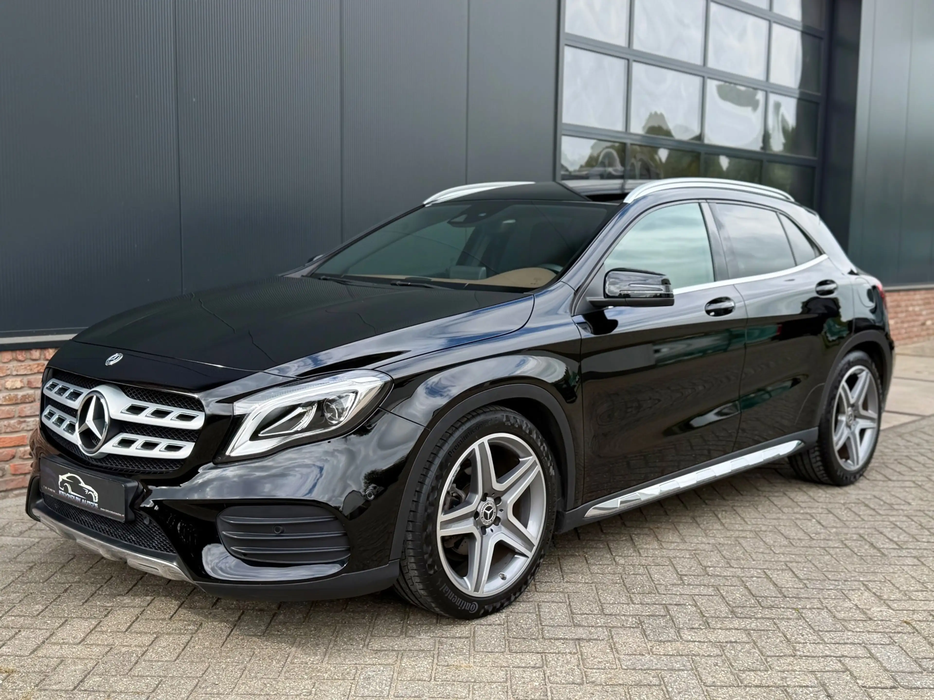 Mercedes-Benz GLA 180 AMG Line Automaat| 2018 | 66.111 km | Leder | CarP — photo 2