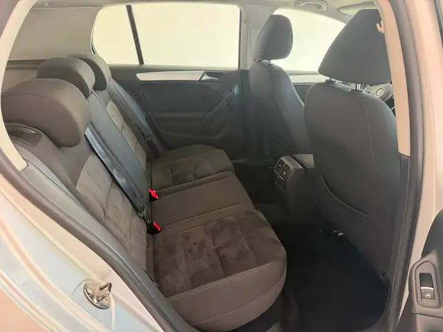 Volkswagen Golf view 21