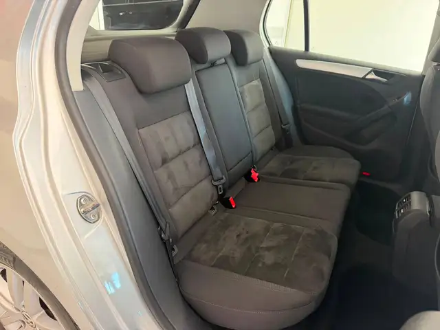 Volkswagen Golf view 22