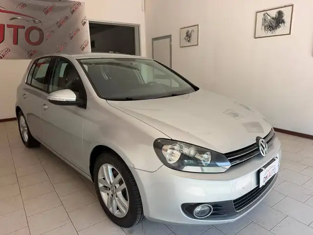 Volkswagen Golf view 4