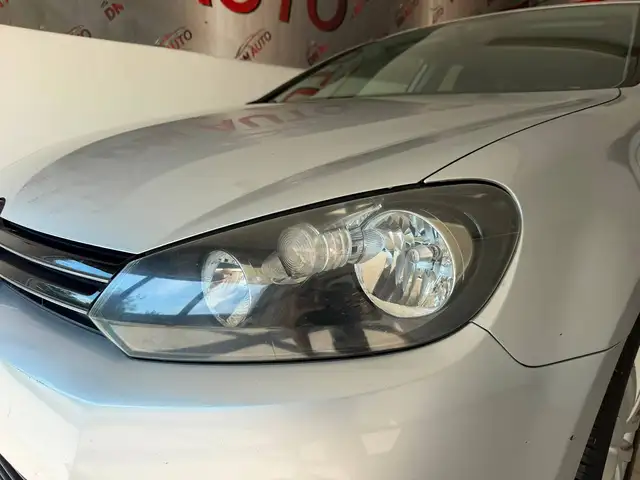 Volkswagen Golf view 5