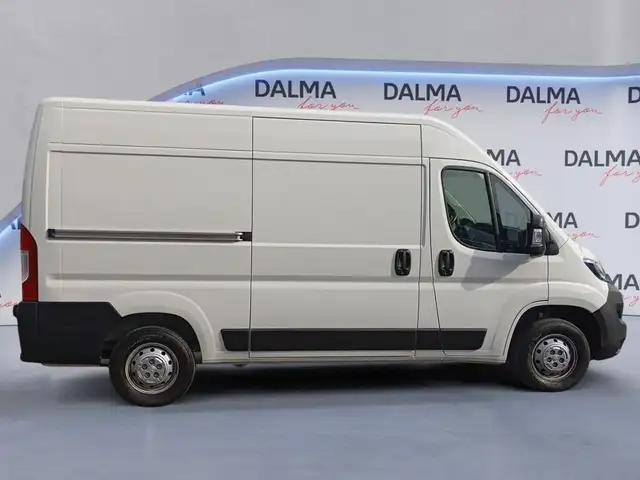Peugeot Boxer view 6