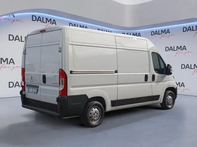 Peugeot Boxer view 5